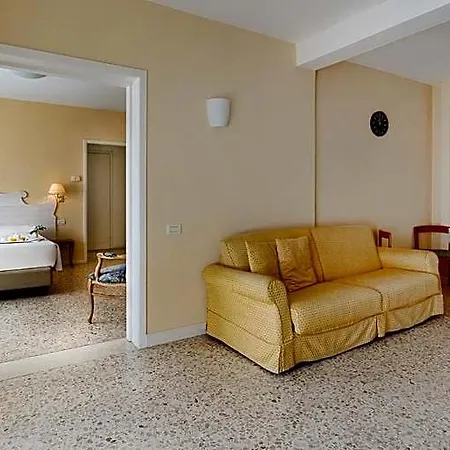 Residenza Dei Fiori Оджеббио