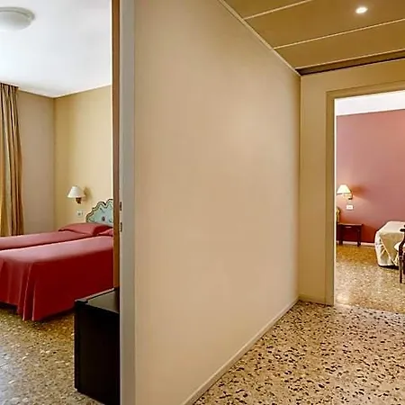 Residenza Dei Fiori Отель 4*